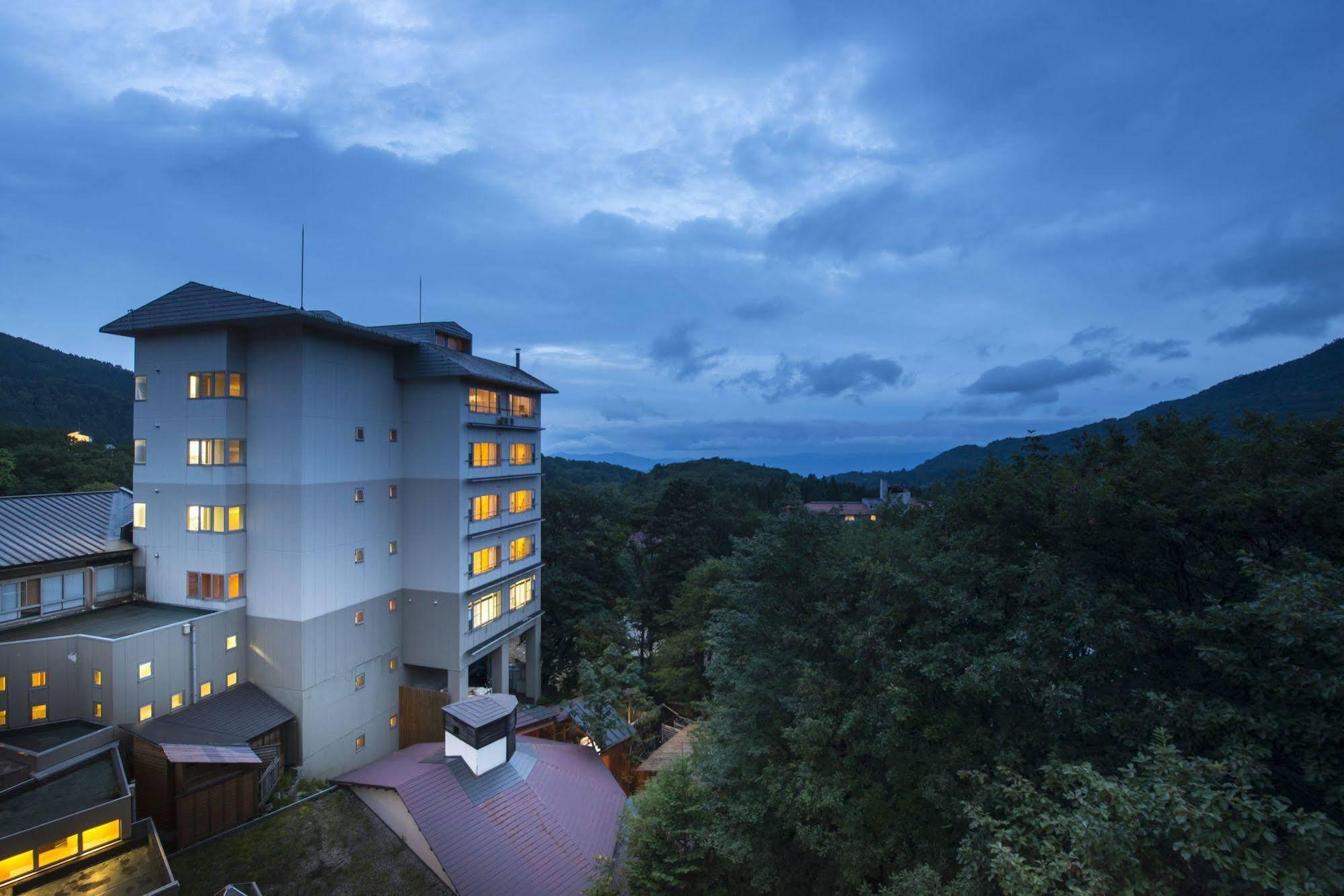Takamiya Hotel Lucent Ямагата Екстериор снимка