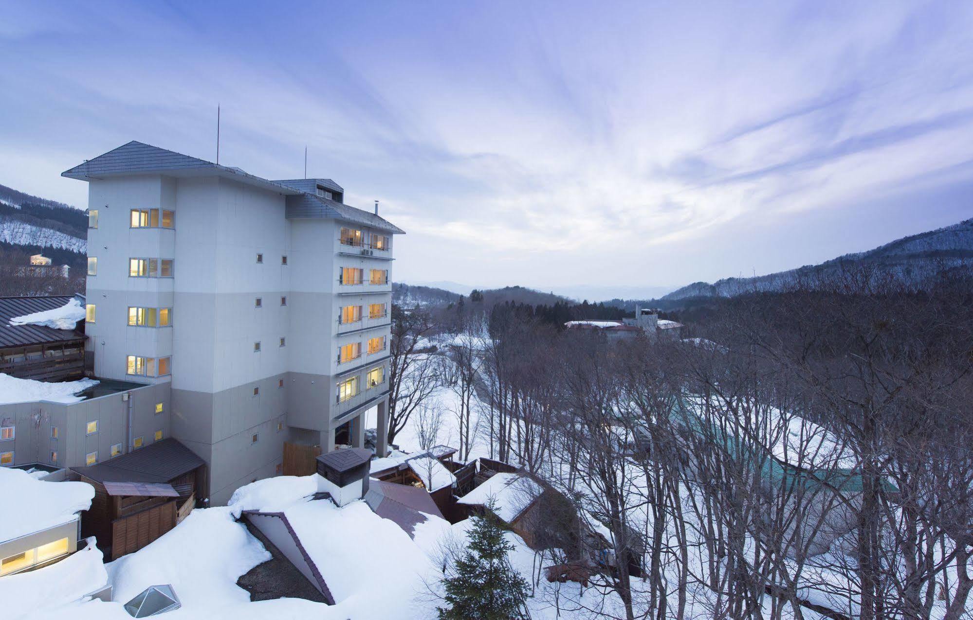 Takamiya Hotel Lucent Ямагата Екстериор снимка
